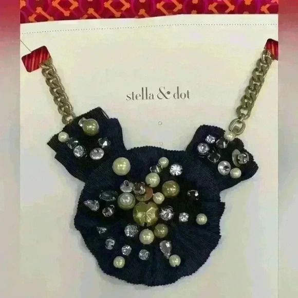 Stella and dot The French twist statement necklace - Picture 1 of 16
